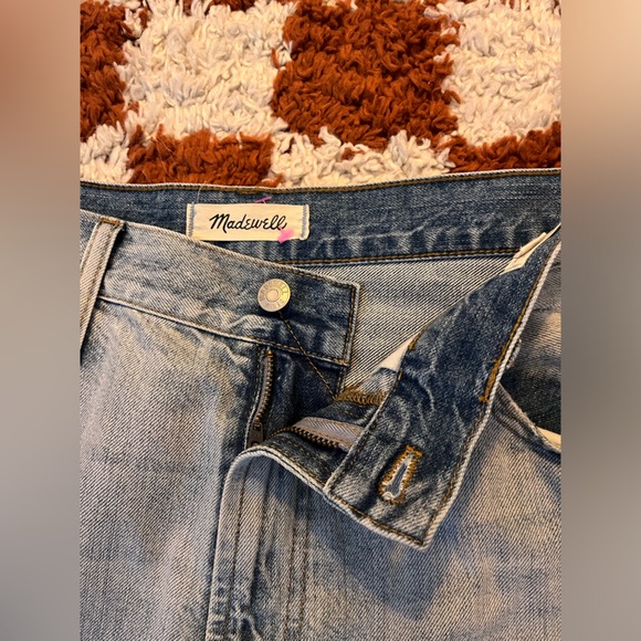 Size 32, straight leg, never worn out, Madewell jeans - Picture 2 of 7